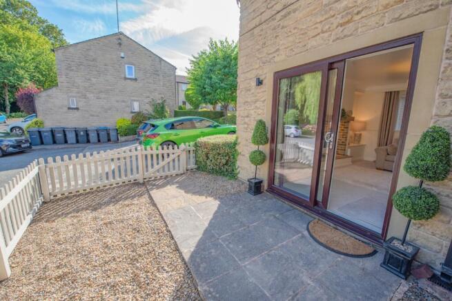 2 bed Apartment for sale Image 9