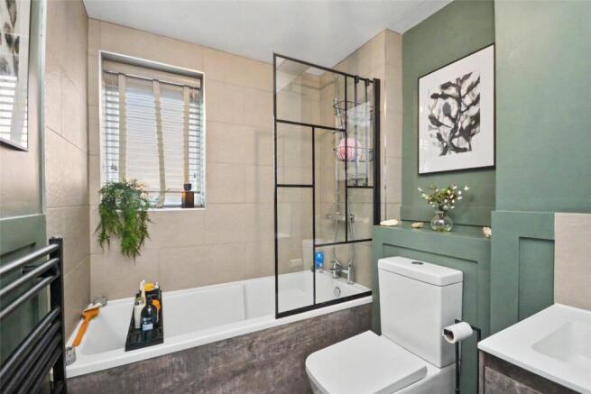 2 bed Apartment for sale Image 12