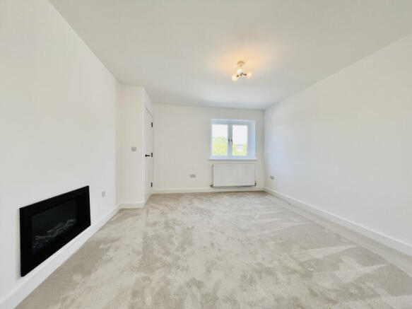 3 bed Town House for sale Image 5