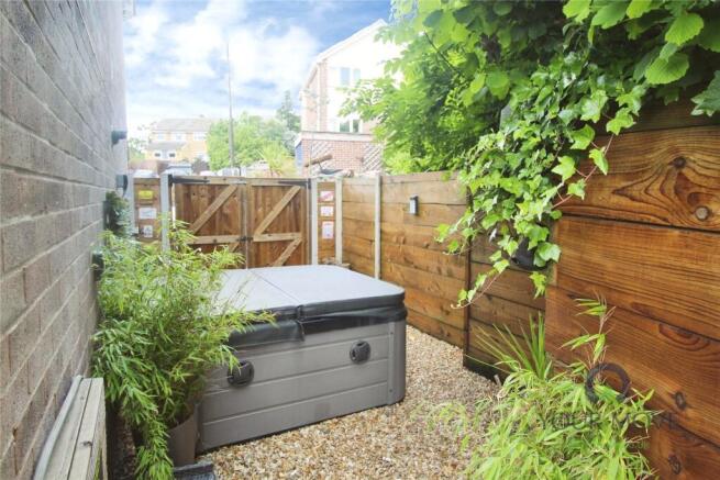 3 bed Semi-Detached for sale Image 7