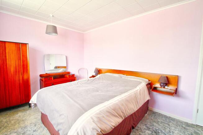 Bed 1.2