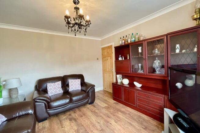 3 bed Bungalow for sale Image 4