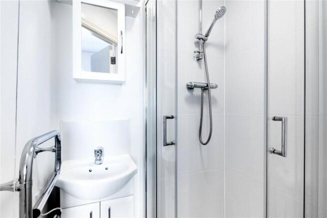 1 bed Apartment to rent Image 9