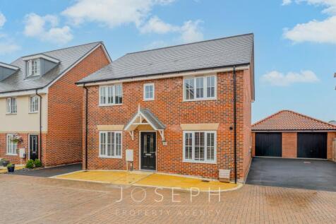 Wardle Close, Brantham, CO11