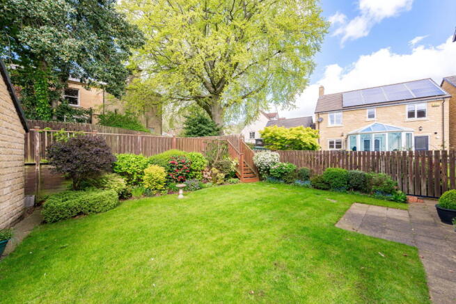 4 bed Detached for sale Image 11