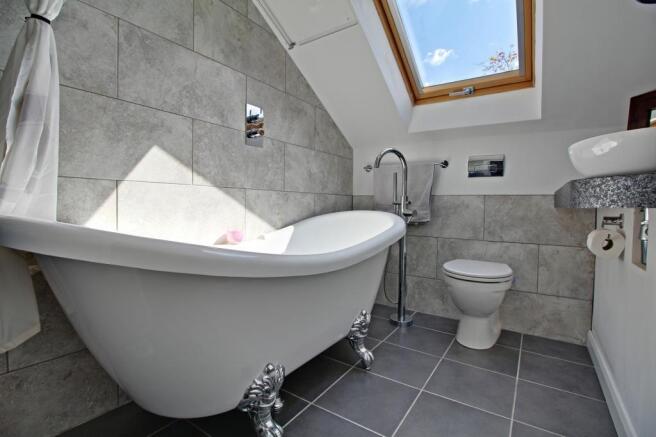 Bathroom (Bathroom)