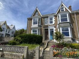 1, Carrack Dhu, St Ives TR26 1DS