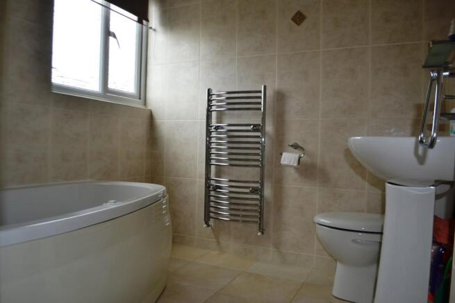 En Suite Bathroom S66 1AE