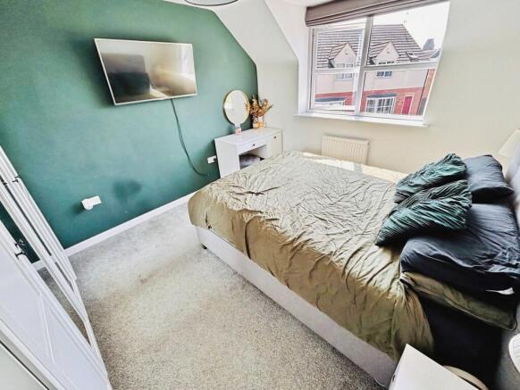 3 bed Terraced for sale Image 7