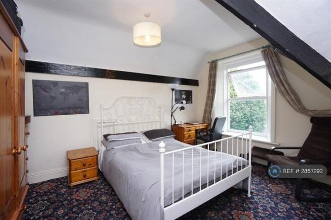 3 bed Flat to rent Image 4