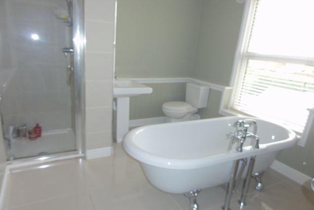 Bath/Shower Room