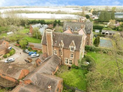 Tewkesbury Road, Newent, GL18