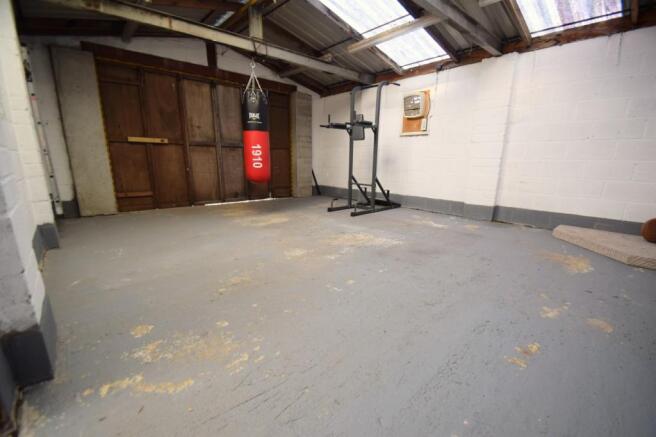 16-garage