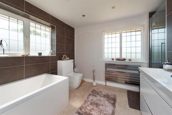 Bathroom.jpg
