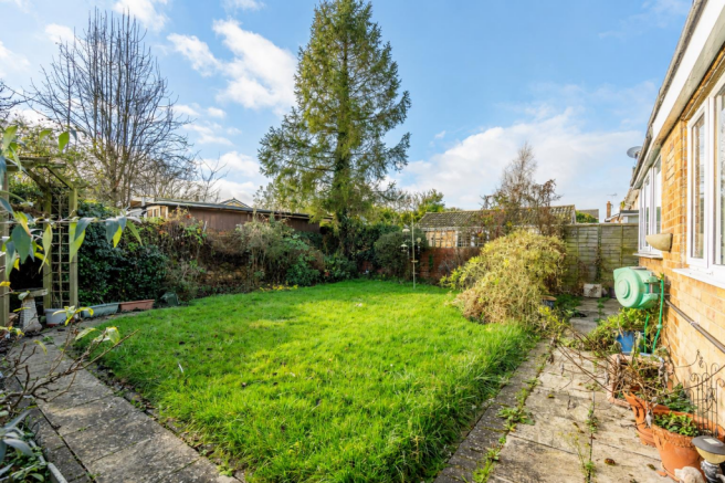 4 bed Semi-Detached for sale Image 8