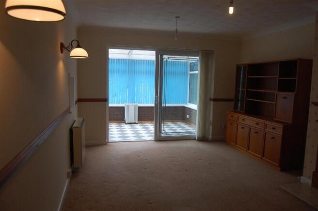 Lounge/ Dining Room