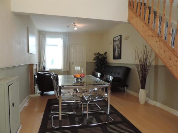 Lounge dining room