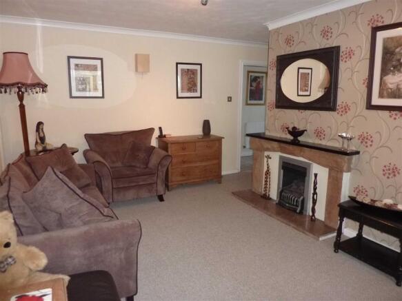 SPACIOUS LOUNGE