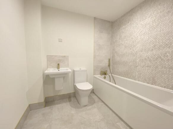 2 bed Flat for sale Image 8