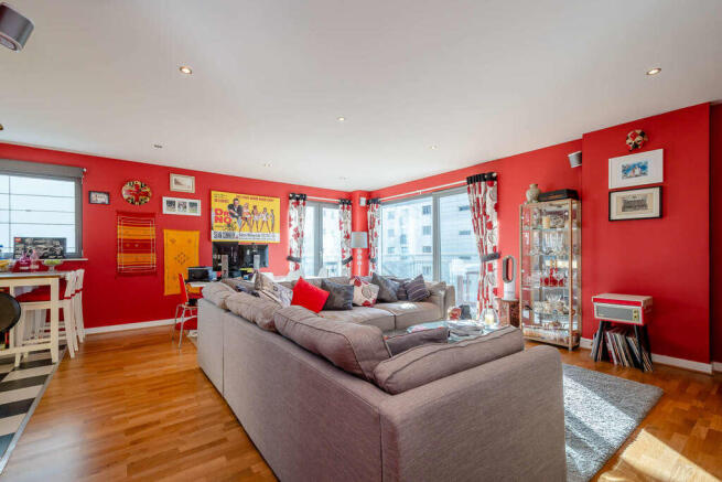 8483136-interior03-800