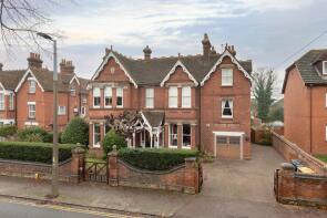38, Shakespeare Road, Bedford MK40 2ED