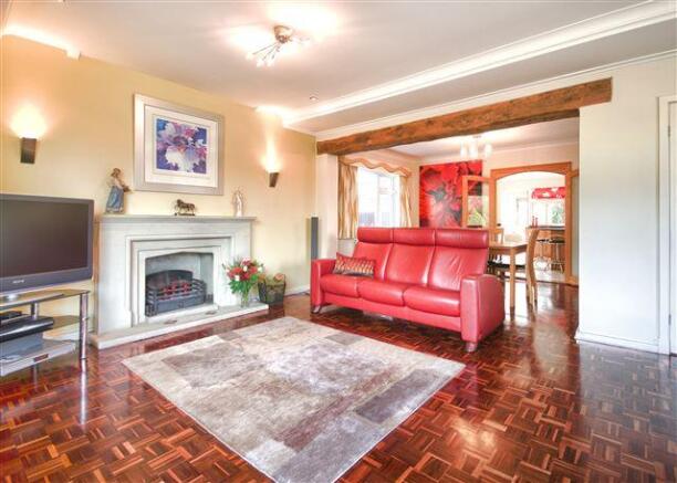 LOUNGE 2
