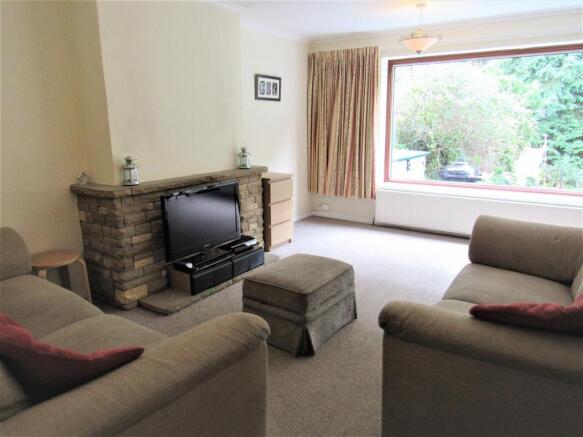 mickleton road 22 lounge.jpg