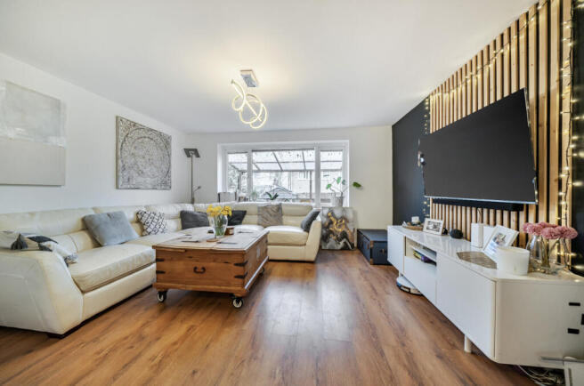 1410704-3-698cb6d...