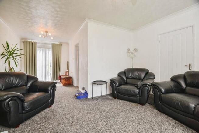 3 bed Semi-Detached for sale Image 8