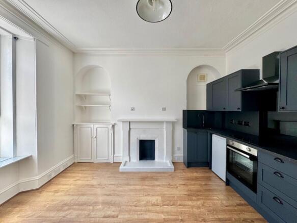 Kitchen / Lounge