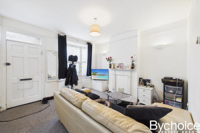 CAM05454G0-PR0145-STILL014