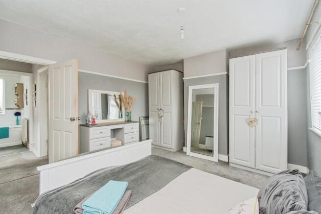 2 bed Semi-Detached for sale Image 10