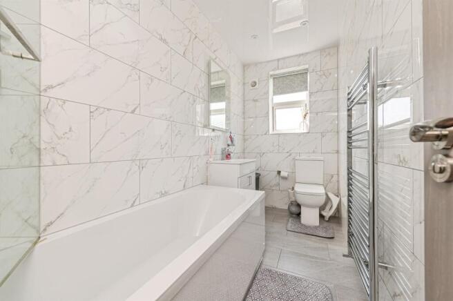 2 bed Terraced for sale Image 10