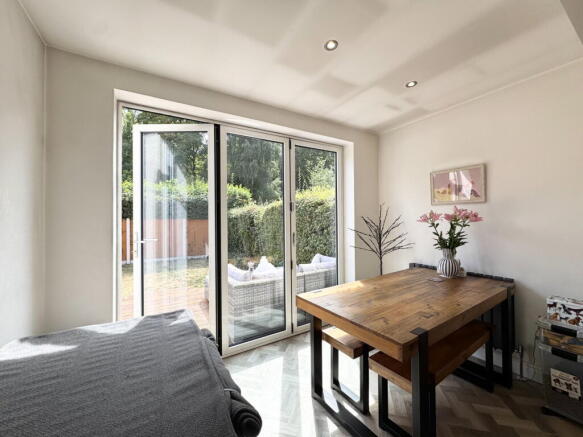 3 bed Semi-Detached for sale Image 7