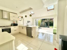 89, Chestnut Drive, Sale M33 4HN