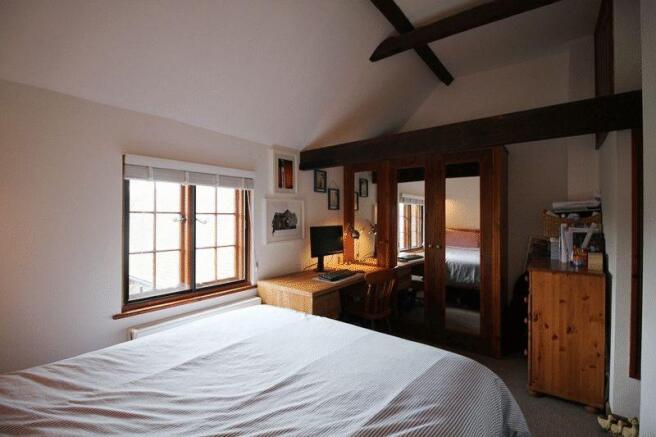 Bedroom 2 (2)