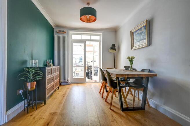 Dining Room.jpg
