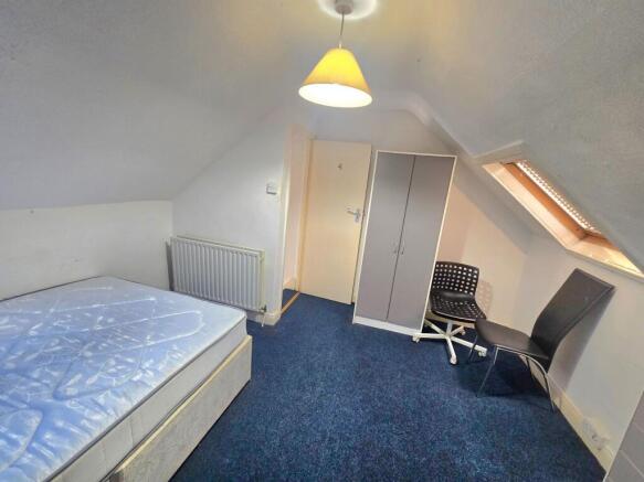 3 bed Terraced for sale Image 12