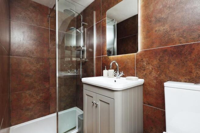 3 bed Terraced for sale Image 10