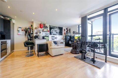 Colman Parade, Southbury Road, Enfield, EN1