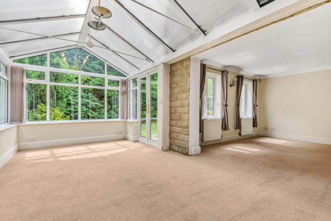 5 bed Detached for sale Image 10