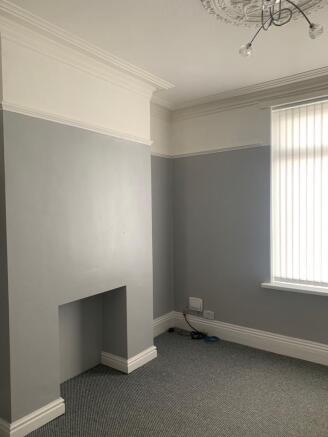 2 bed House to rent Image 7