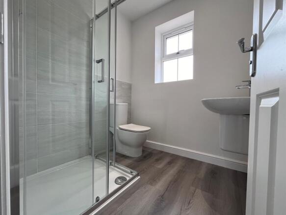 3 bed Semi-Detached for sale Image 6