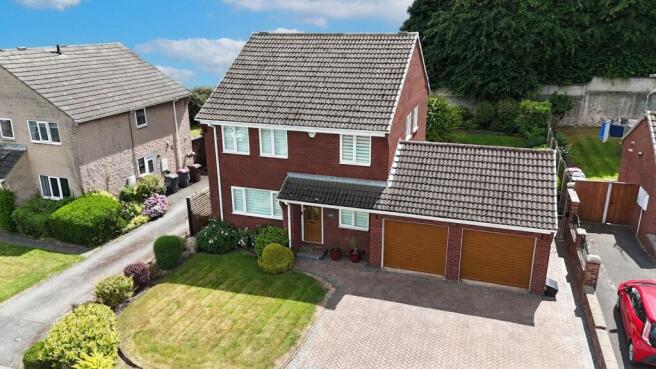 4 bed Detached for sale Image 2