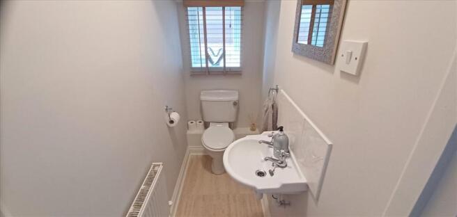 CLOAKROOM / WC