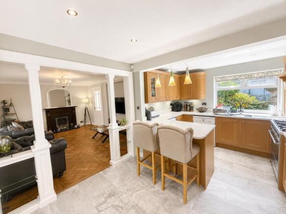 3 bed Detached for sale Image 6