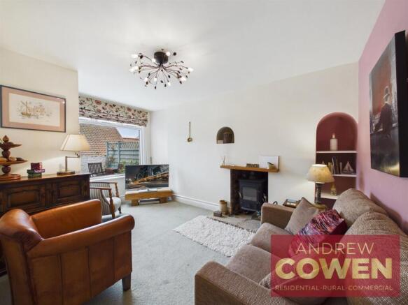 4 bed Semi-Detached for sale Image 12