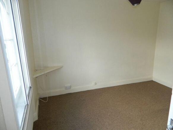 1ST FLOOR ROOM