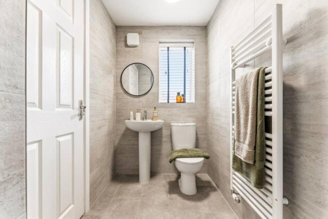 4 bed Detached for sale Image 11