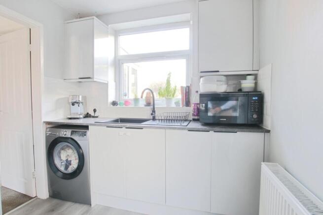 2 bed Semi-Detached for sale Image 5